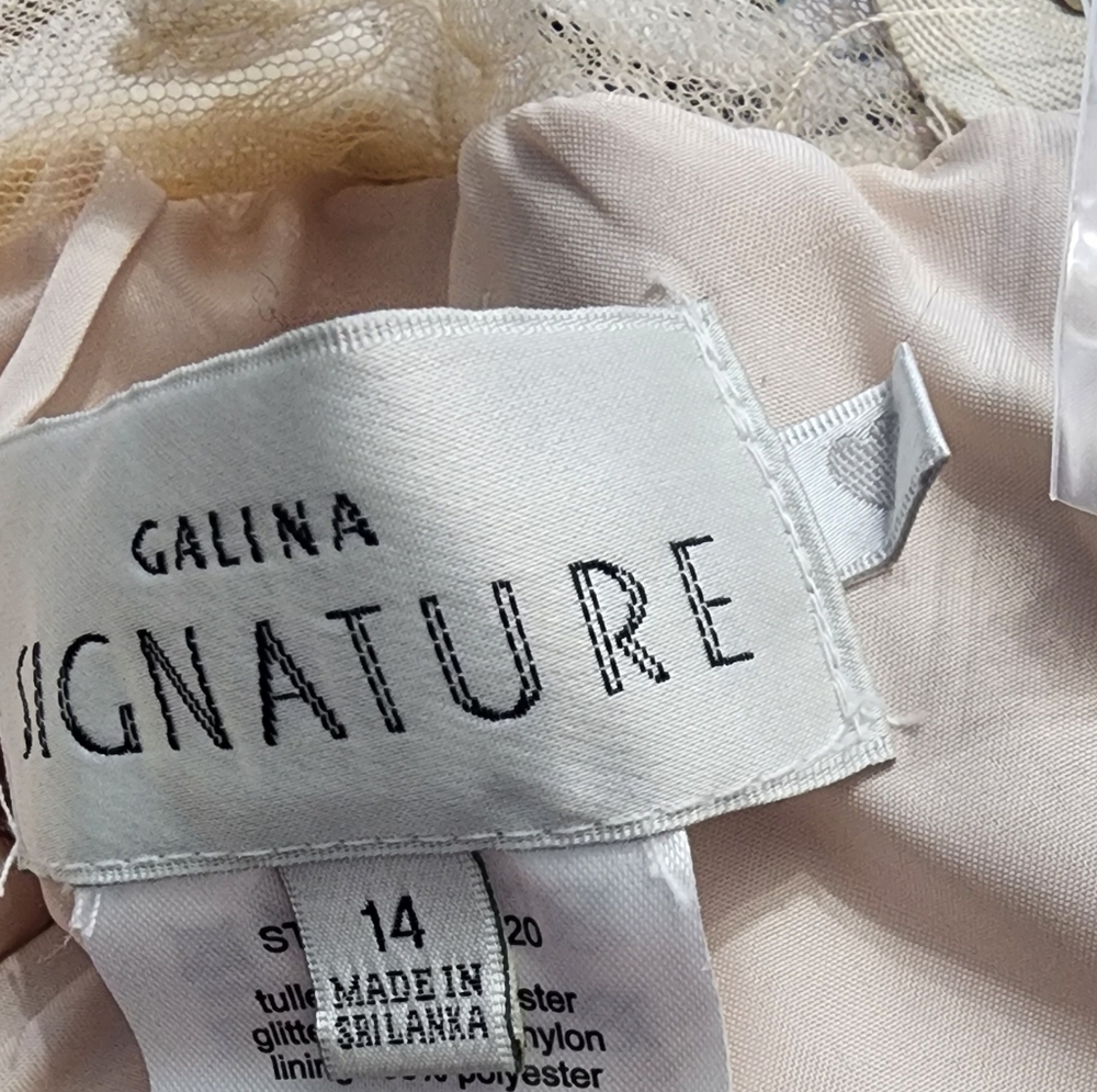Galina Wedding Dress - Picture 11 of 12